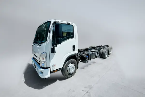 Isuzu · instalación de eje adicional