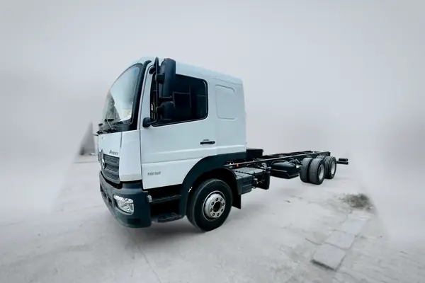 Mercedes-Benz Atego · instalación de eje adicional